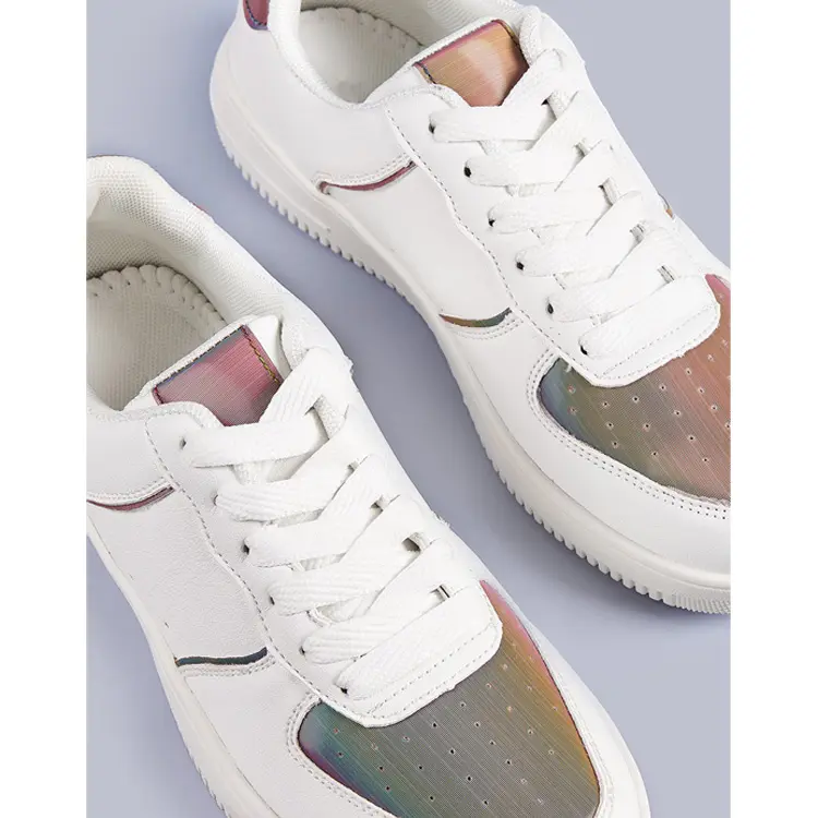 China Manufacturer Footwear Simple Styles Flat White Leather Men Women Casual Shoes 2021